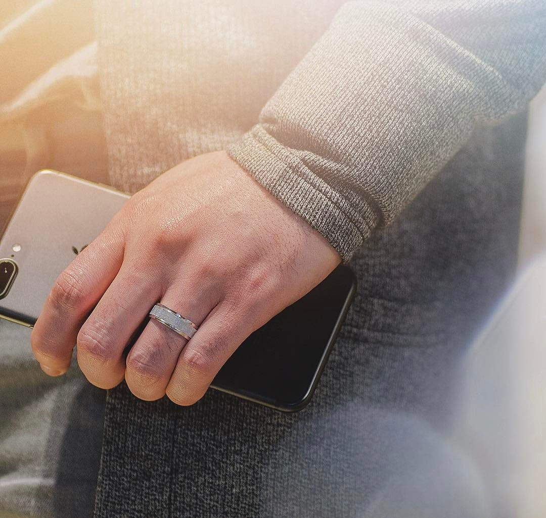 157-2 Zlatara as ženska burma r157 157 2 ženska burma r157 od belog zlata, 7mm širine, sa jednim kamenom od 0,03 ct, anatomska