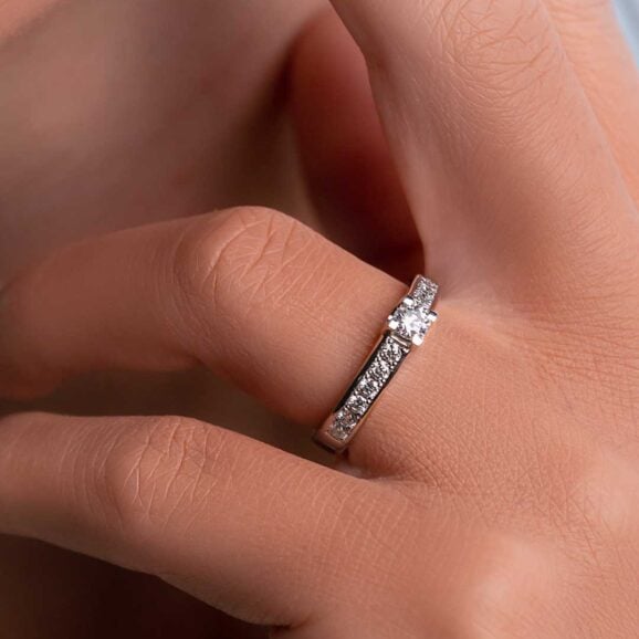 Zlatara as memory prsten k269 zlatara as memory k269 web memory prsten k269 Zlatara as memory prsten k269 zlatara as memory k269 web memory prsten k269 raskošan verenički prsten od zlata ili platine, sa brilijantima