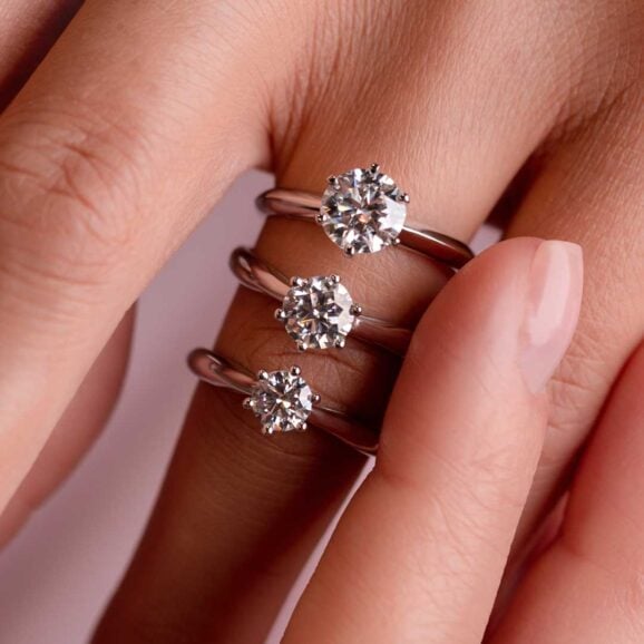 Zlatara as verenički prsten sa moissanite dragim kamenom, model k198