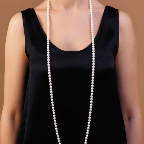 Elegantna ogrlica "Rope" oduvek je bila glavni favorit kolekcija Coco Chanel. Takve ogrlice su dugačke 112 cm i često su opremljene skrivenim kopčama koje im omogućavaju da se podijele na kraće višestruke ogrlice i narukvice.