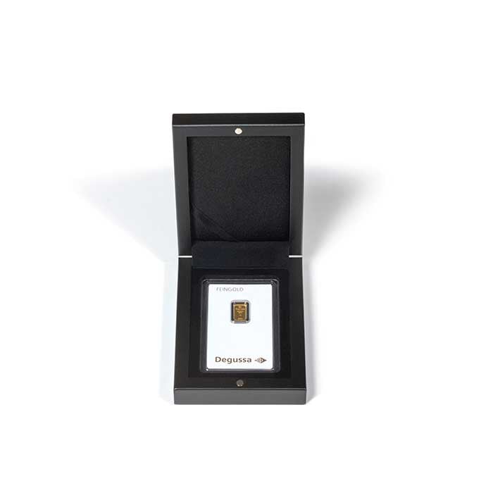 Volterra-etui-for-1-x-gold-bar-in-blister-packaging-black Zlatara as volterra crna kutija 1card volterra etui for 1 x gold bar in blister packaging black volterra crna kutija 1card crna drvena kutija za investiciono zlato u kartičnoj blister ambalaži