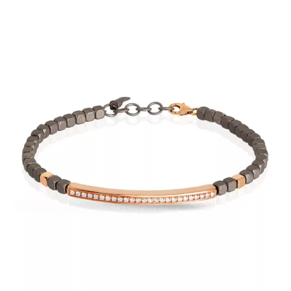 muška titanijumska narukvica sa pločicom od 9 kt roze zlata, ukrašena sa 25 white i jednim black dijamantom, elastične i otporne strukture