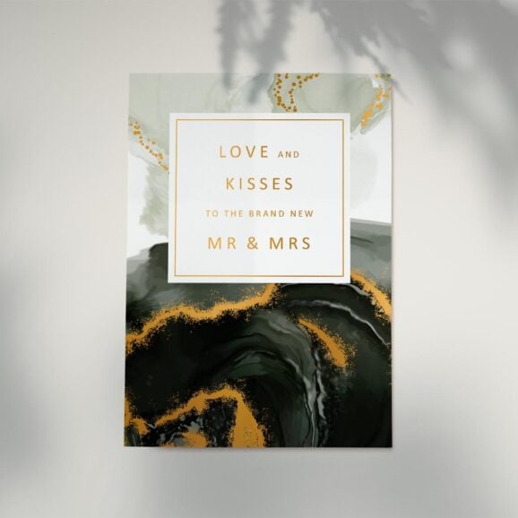 Luksuzna čestitka "Love and Kisses to the brand new MR & MRS" Artige je holandska kompanija poznata po svom izuzetnom kvalitetu i kreativnom dizajnu luksuznih čestitki. Njihove kolekcije odražavaju vrhunski ukus i pažnju prema detaljima, što ih čini idealnim izborom za one koji traže nešto posebno. Svaka čestitka iz njihove radionice je prava mala umetnost, kreirana s ljubavlju i posvećenošću, a koja će se savršeno uklapati u nakit kupljen u našim Zlatara AS Novi Sad i Beograd radnjama.