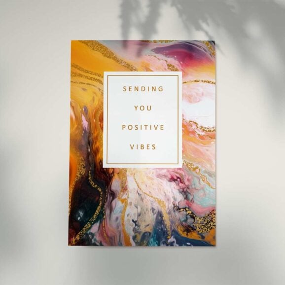 Luksuzna Čestitka "Sending You Positive Vibes" Artige je holandska kompanija poznata po svom izuzetnom kvalitetu i kreativnom dizajnu luksuznih čestitki. Njihove kolekcije odražavaju vrhunski ukus i pažnju prema detaljima, što ih čini idealnim izborom za one koji traže nešto posebno. Svaka čestitka iz njihove radionice je prava mala umetnost, kreirana s ljubavlju i posvećenošću, a koja će se savršeno uklapati u nakit kupljen u našim Zlatara AS Novi Sad i Beograd radnjama.