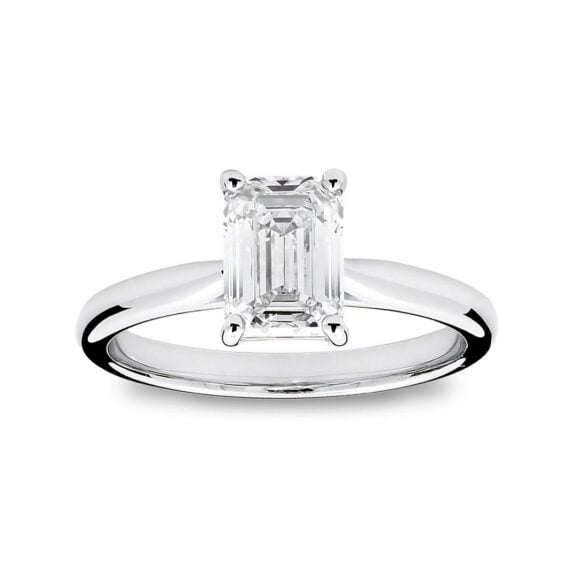 Zlatara AS Verenički prsten od belog zlata ili platine, sa centralnim kamenom laboratorijskim dijamantom, pravouganog oblika, emerald brusa, težine oko 1,6ct 5ct, dimenzija 8x6mm, a dostupni su prirodni dijamant i moissanite