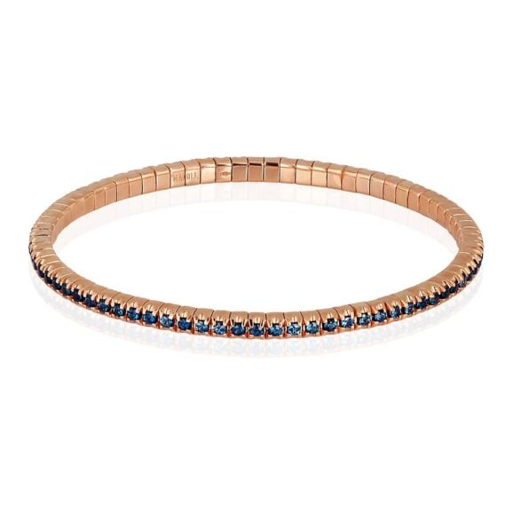 Muška tenis narukvica od zlata, legure 9 kt roze zlata sa plavim safirima u nizu – simbol elegancije, udobnosti i vrhunske izrade.