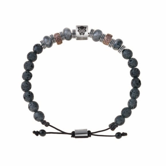 Narukvica sa kuglicama od tamnog vulkanskog kamena i metalnim elementima, sa centralnim priveskom sa likom black panthera i crnim podesivim kanapom